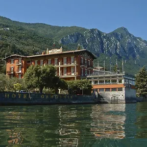 hotel-gardenia-al-lago.it-lombardy.com/